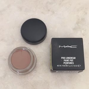 MAC Pro Longwear Paint Pot